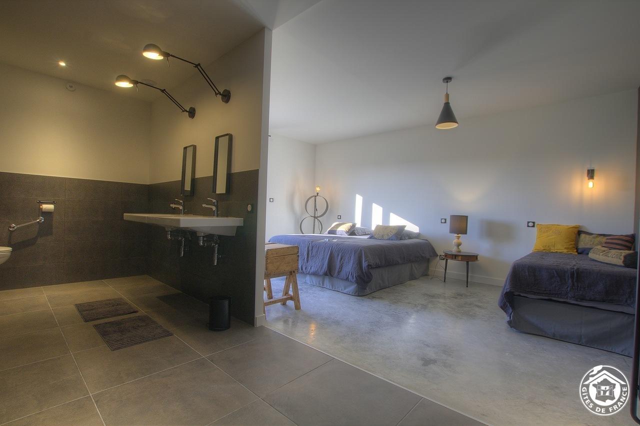 Hotel L'esprit TK à Civrieux Extérieur photo